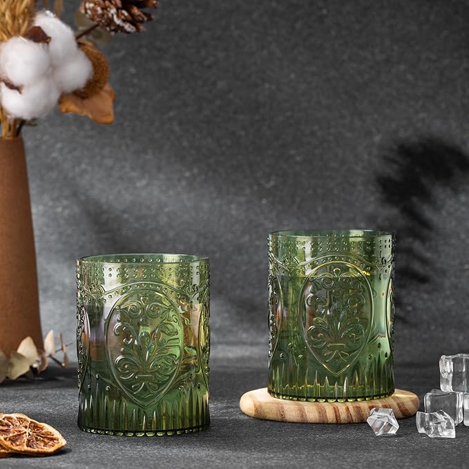 100 Plastic Vintage Drinking Glasses 8.5oz Stemless Retro Embossed Wine Glasses Shatterproof Reusable Cups for Baby Shower Wedding Reception Grand Event Party (Dark Green)