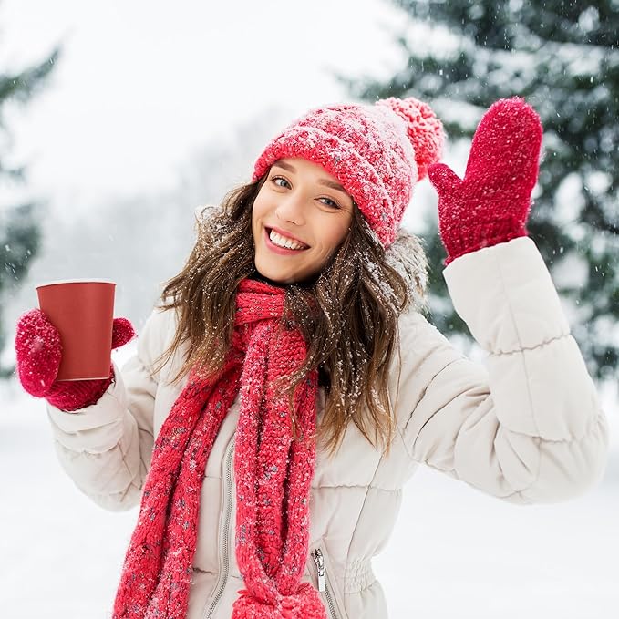 URATOT 60 Pieces 9 Ounce Disposable Paper Cups Christmas Party Cups Red Green Drinking Cups for Party, DIY, and Holiday, 2 Colors