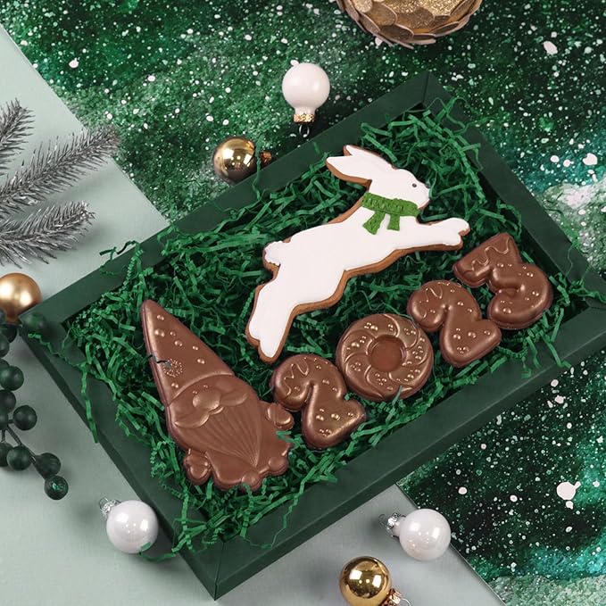 2 LB Dark Green Crinkle Cut Paper Shred Filler Great for Gift Wrapping, Dark Green Basket Fillers, Birthday, Gift Wrapping, Anniversary, Halloween Thanksgiving Christmas Party Decor Filling Supplies